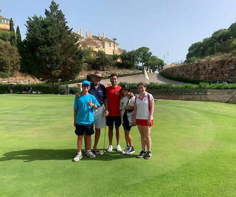 Cours de golf pour ados en Espagne - Enforex